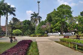 Destinasi Rekreasi Bersama Keluarga Di Kebun Raya Bogor