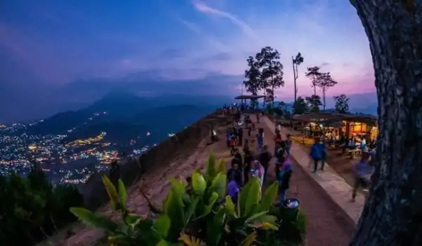 Wisata Bukit Di Indonesia yang Harus Anda Kunjungi
